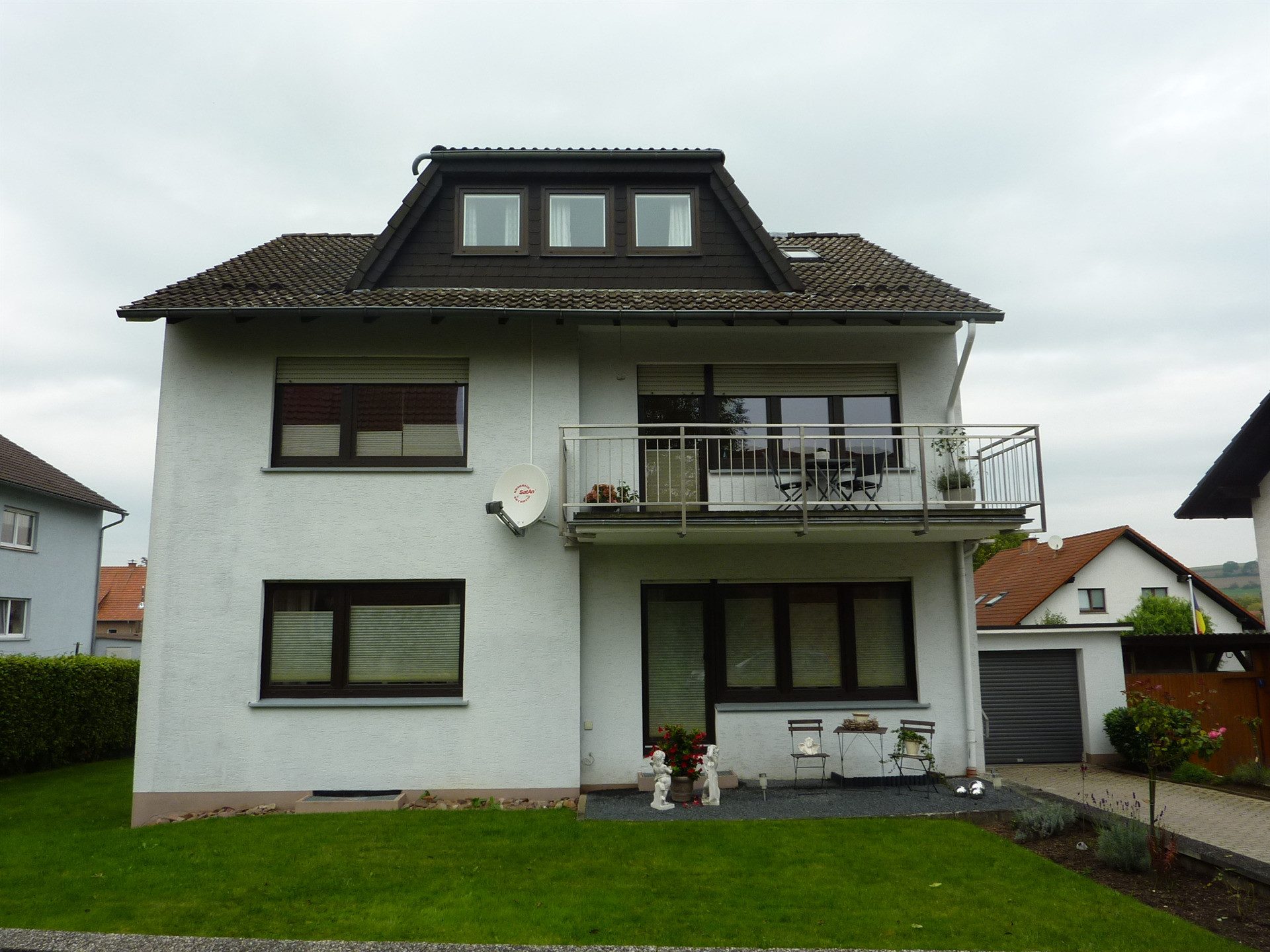 Nieheimer Str. 54, 33034 Brakel – LYSVY